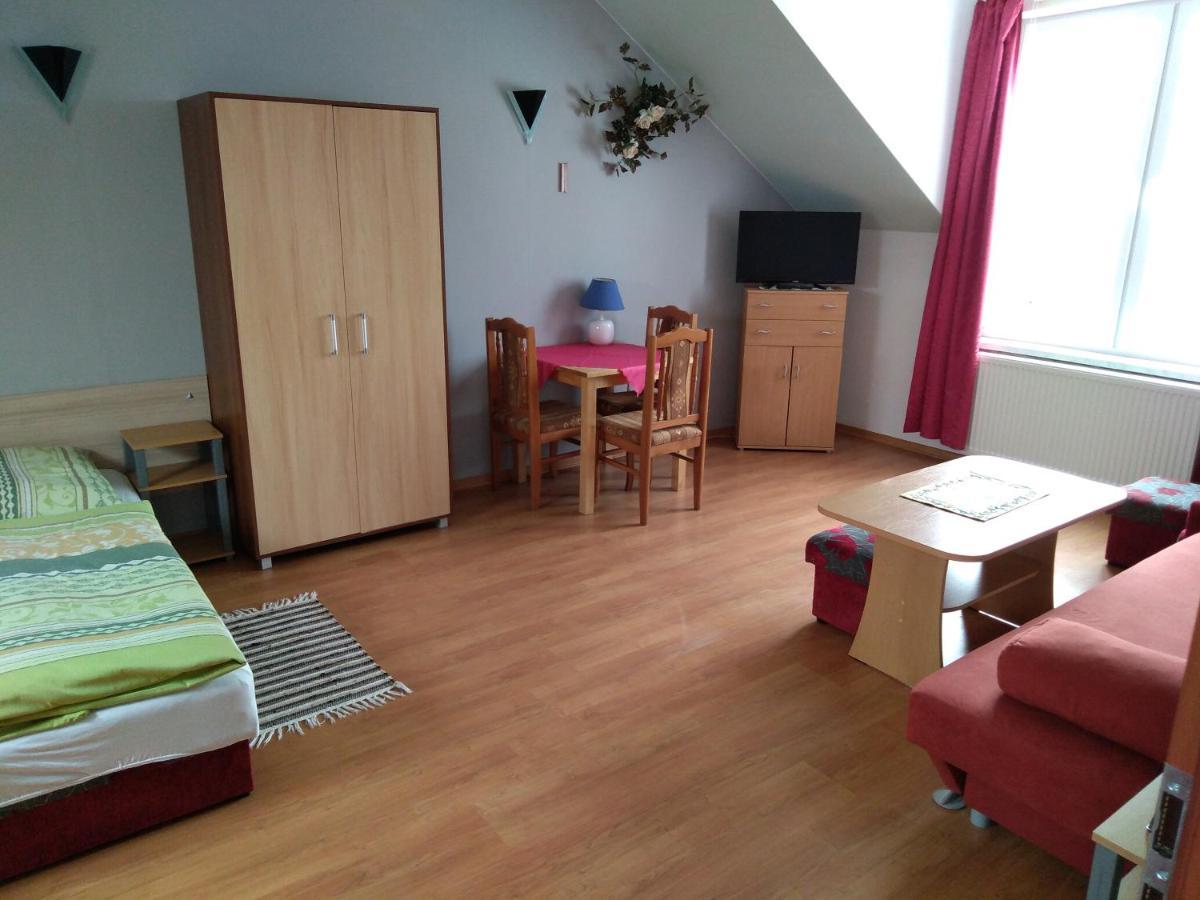 Villa Iwona Гжибово Екстериор снимка